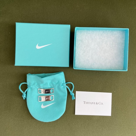 Tiffany X Nike Air Force 1 Dubrae (Set Of 2) - Picture 2 of 5